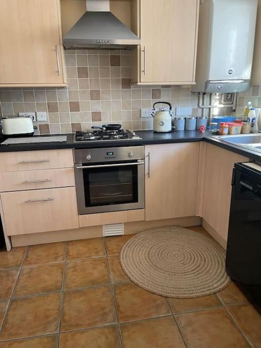 Vila Huntingdon Walk To Town Centre, Cosy, Free Parking Exteriér fotografie